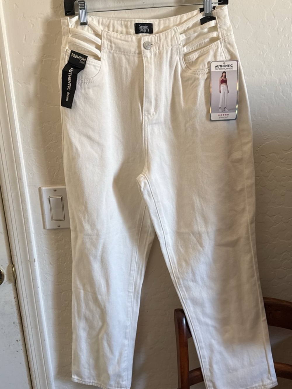 Simple Society Women's Straight Leg Jeans in Cream